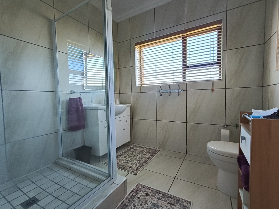 4 Bedroom Property for Sale in Wavecrest Eastern Cape